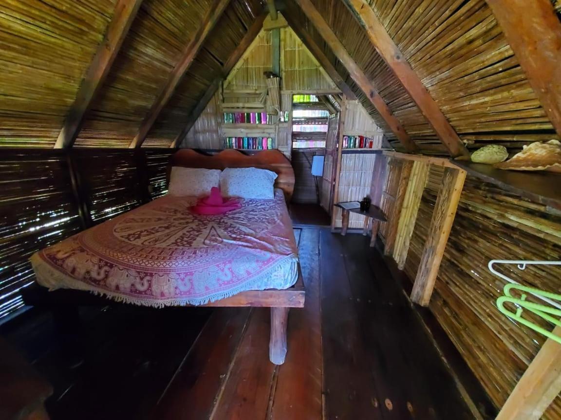 Derek'S Place Eco-Lodge Little Corn Island Exterior foto
