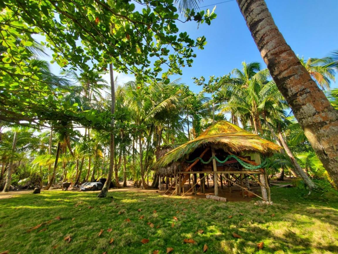 Derek'S Place Eco-Lodge Little Corn Island Exterior foto