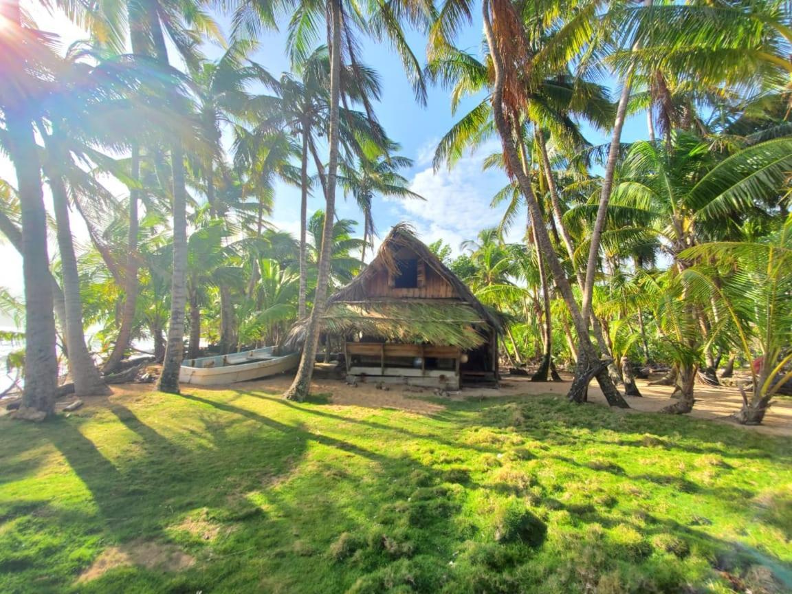 Derek'S Place Eco-Lodge Little Corn Island Exterior foto